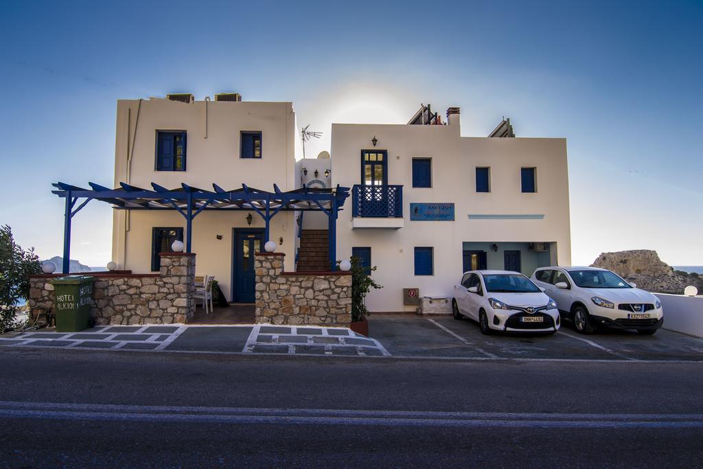Alkioni Hotel Foinikion Exterior photo